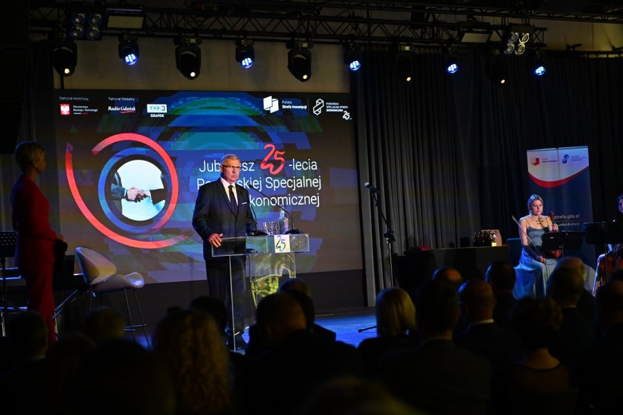 Krzysztof Dośla - przewodniczący Zarządu Regionu Gdańskiego NSZZ „Solidarność” podczas gali z okazji 25-lecia Pomorskiej Specjalnej Strefy Ekonomicznej // fot. materiały prasowe PSSE