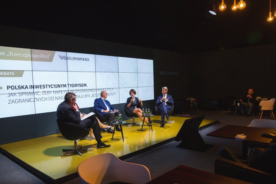 Wystąpienie wiceprezydent Gdyni Katarzyny Gruszeckiej-Spychały w panelu dyskusyjnym podczas XXVII Forum Ekonomicznego w Krynicy-Zdrój // fot. Natalia Miedziak-Skonieczna