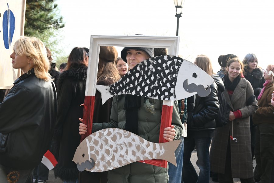 Uczniowie, którzy brali udział w paradzie dzielnicowej wykazali się dużą kreatywnością