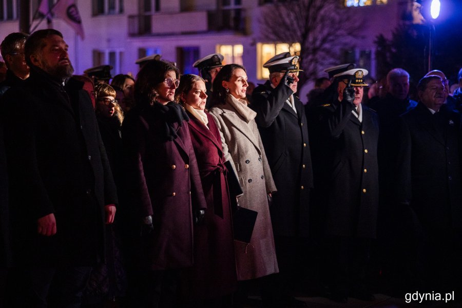 Na zdjęciu (od lewej): przewodniczący Rady Miasta Tadeusz Szemiot, prezydent Gdańska Aleksandra Dulkiewicz, prezydent Gdyni Aleksandra Kosiorek, wojewoda pomorska Beata Rutkiewicz (fot. Karol Stańczak)