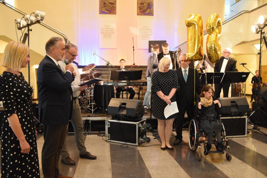 Wyjątkowe urodziny niepełnosprawnej Julki // fot. Lechosław Dzierżak