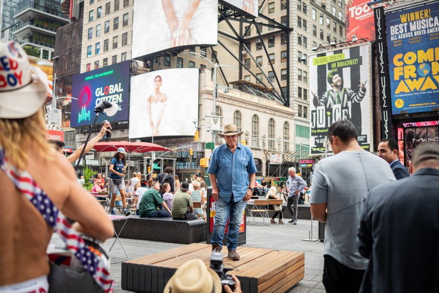 Sesja zdjęciowa na Times Square z okazji rozpoczęcia kampanii promującej wycieczki do Egiptu organizowane przez Archaeological Paths // fot. Piotr Manasterski/Archaeological Paths