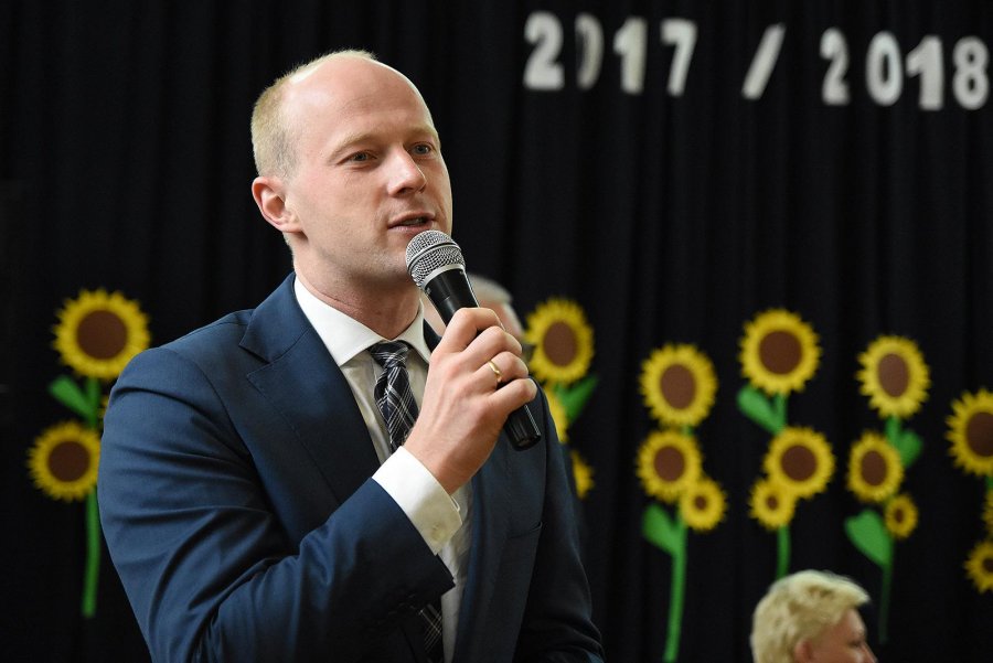 Rozpoczęcie roku szkolnego 2017/2018 w SP nr 10 w Gdyni Chyloni // fot. M. Puszczewicz