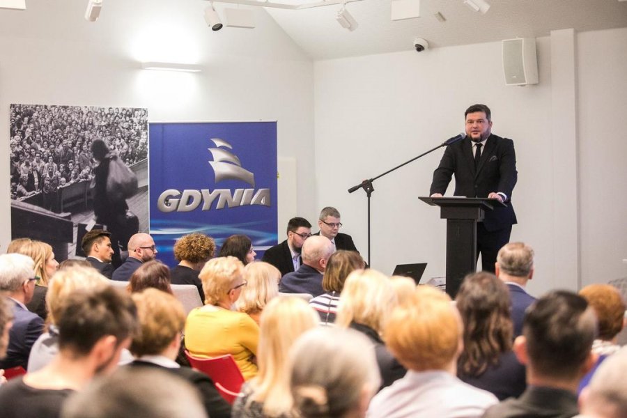 Konferencja na temat wyzwań dla samorządu terytorialnego w dobie imigracji ekonomicznej w Muzeum Emigracji w Gdyni // fot. Karol Stańczak 