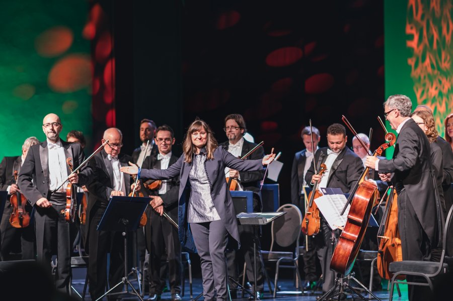 Publiczność podczas otwarcia festiwalu Gdynia Classica Nova w Teatrze Miejskim w Gdyni. Fot. Tomek Kamiński
