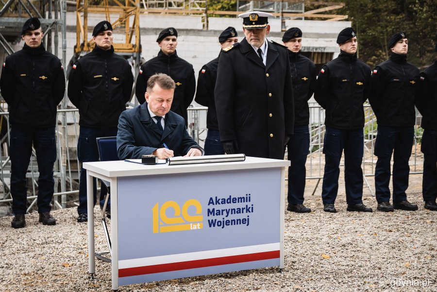 Ceremonia wmurowania kamienia węgielnego pod Akademickie Centrum Technologii Podwodnych na gdyńskim Oksywiu, fot. Kamil Złoch