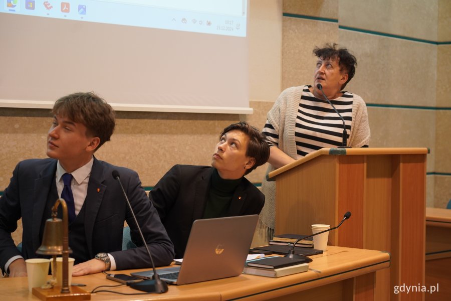 młodzi radni obradują