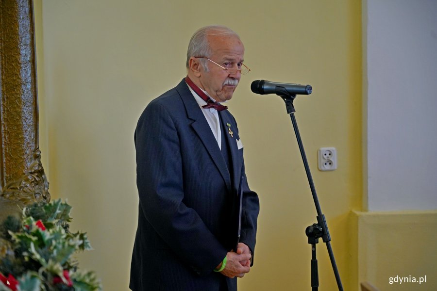 Waldemar Świto &ndash; prezes gdyńskiego koła Związku Sybirak&oacute;w przemawiający podczas spotkania świątecznego kombatant&oacute;w i os&oacute;b represjonowanych