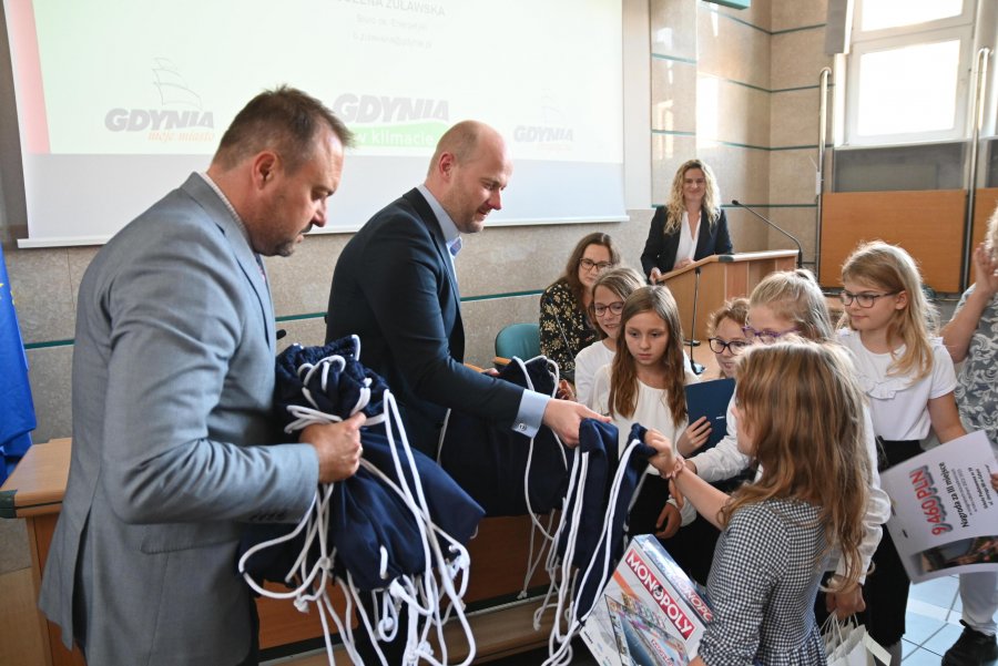 Wręczenie nagród w konkursie "Strażnicy Energii" // fot. Zygmunt Gołąb