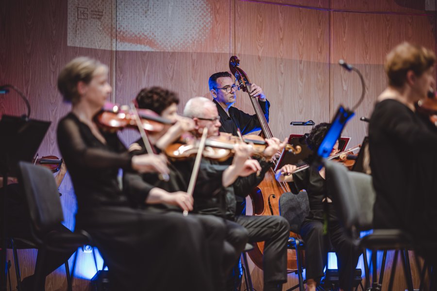 Ostatni, niedzielny koncert w ramach tegorocznego Gdynia Classica Nova, czyli występ Polskiej Filharmonii Kameralnej z Sopotu pod batutą maestro Wojciecha Rajskiego, fot. Tomasz Kamiński