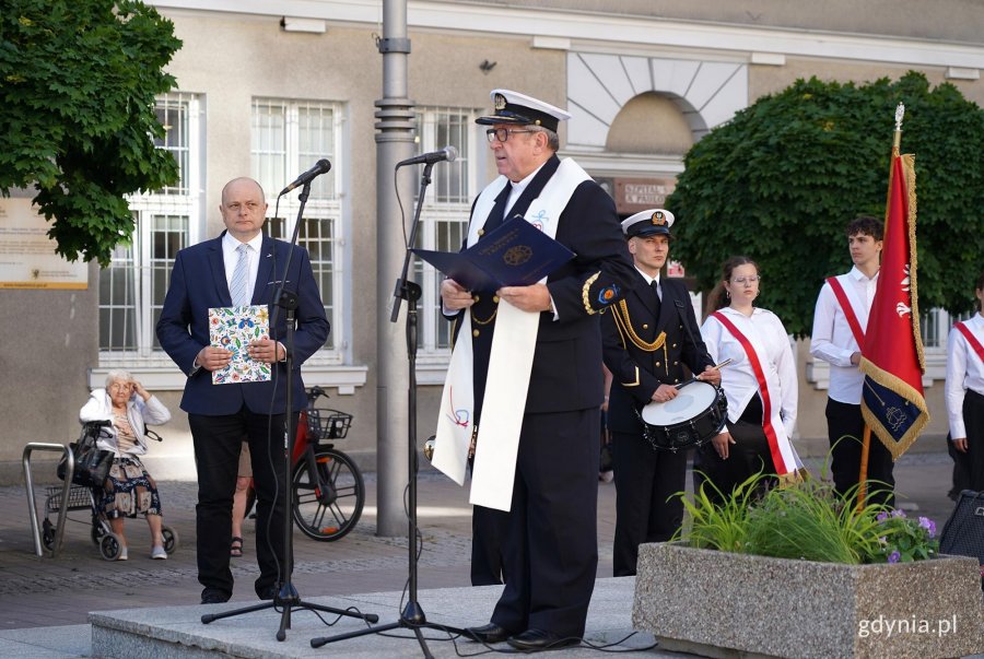 Na zdjęciu duszpasterz ludzi morza o. dr Edward Pracz