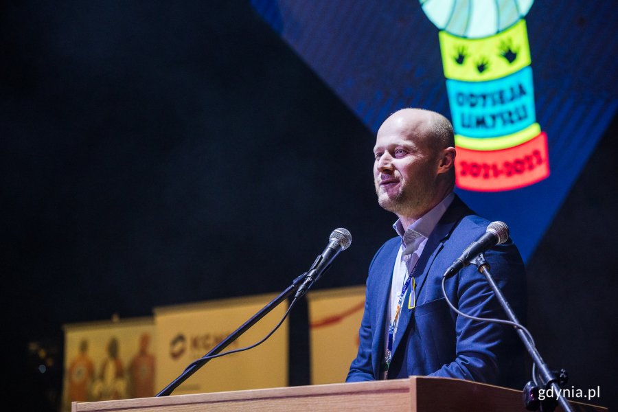 Wiceprezydent Bartosz Bartoszewicz otworzył Galę Finałową Odysei Umysłu // fot. Karol Stańczak