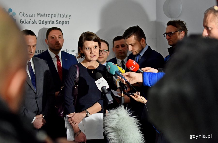 Założenia wspólnego biletu przedstawiła m.in. Katarzyna Gruszecka-Spychała, wiceprezydent Gdyni ds. gospodarki, fot. Kamil Złoch