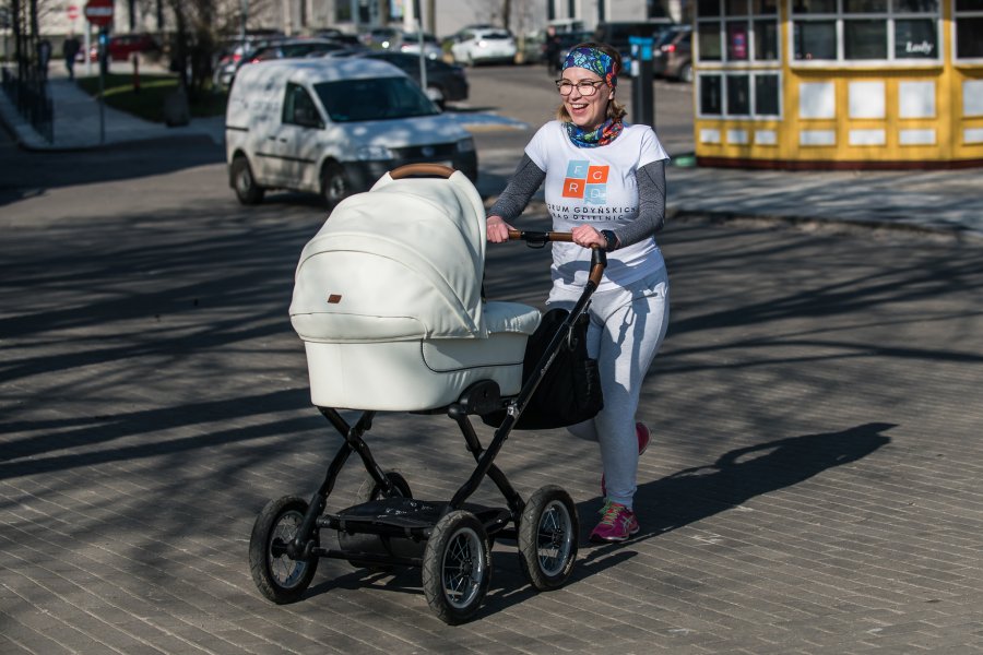 W Parkrun można pobiec również w wóżkiem / fot. Maciej Czarniak