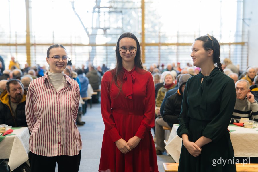 Wolontariuszki podczas gdyńskiej wigilii 