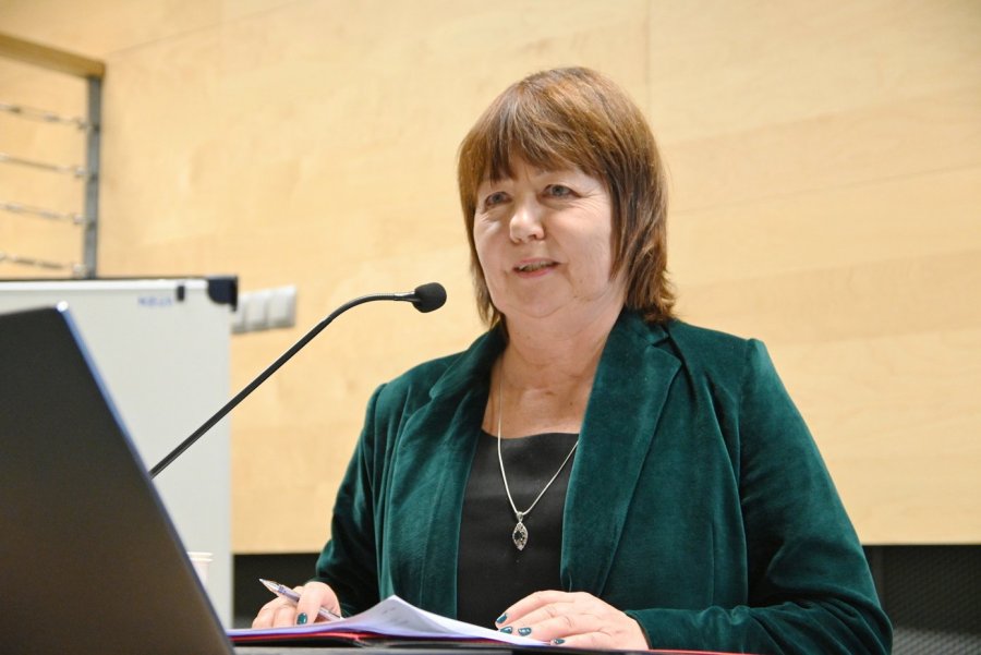 Katarzyna Leszczyńska, przewodnicząca Rady Ławniczej Sądu Rejonowego w Gdyni, podczas obchodów Dnia Ławnika Polskiego i uroczystości z okazji zakończenia kadencji ławników sądowych 2020-2023, która odbyła się w Pomorskim Parku Naukowo-Technologicznym