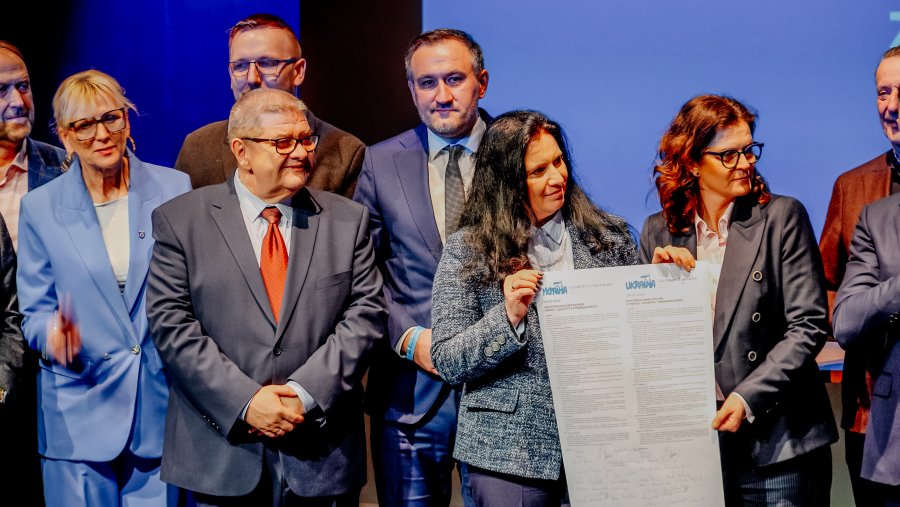 Podpisanie "Deklaracji Mariupolskiej" przez sygnatariuszy