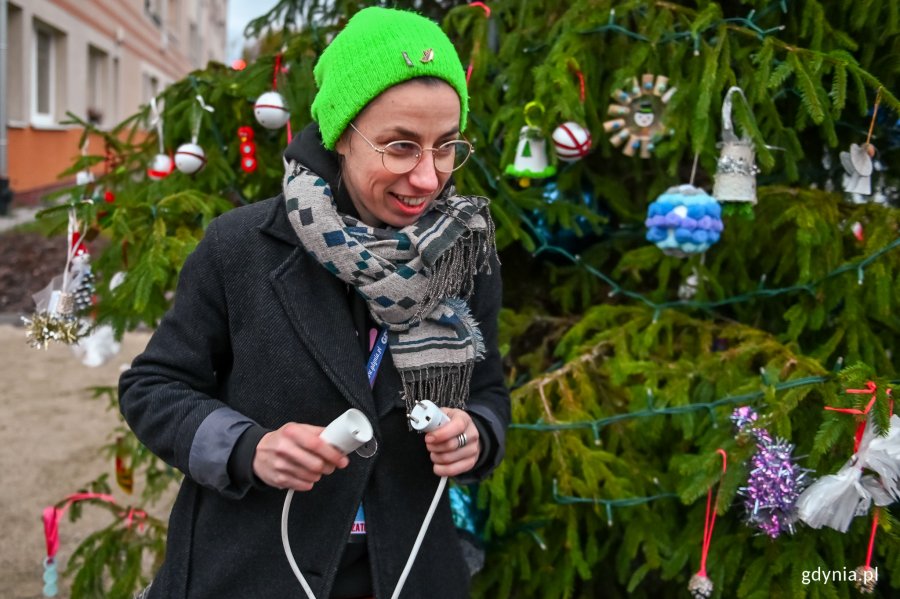 Mikołajki na Zamenhofa; Barbara Marchwicka z Laboratorium Innowacji Społecznych, które koordynuje proces rewitalizacji w Gdyni | 8.12.2019 | fot. Jacek Klejment 