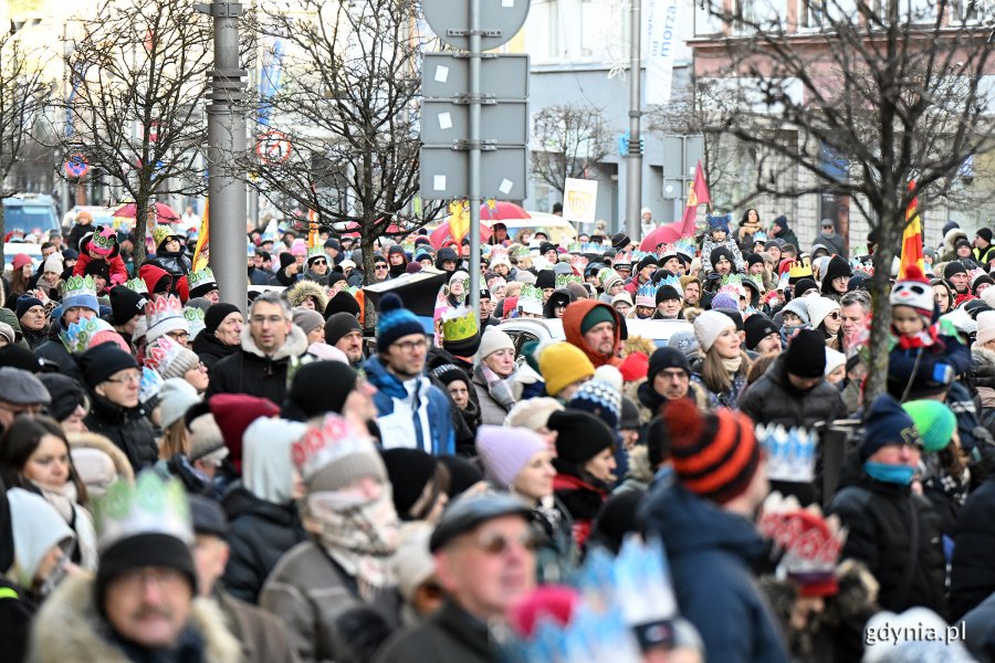 Orszak Trzech Kr&oacute;li na ulicach Gdyni 