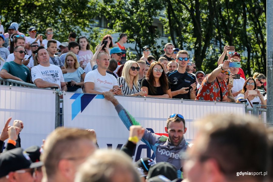 Gdynia znalazła się w centrum motoryzacyjnej Polski - wszystko za sprawą Verva Street Racing Gdynia 2019 // fot. Dawid Linkowski