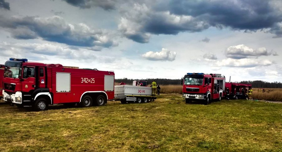 Gdyńscy strażacy gasili Biebrzański Park Narodowy // mat.prasowe Komendy Wojewódzkiej Państwowej Straży Pożarnej