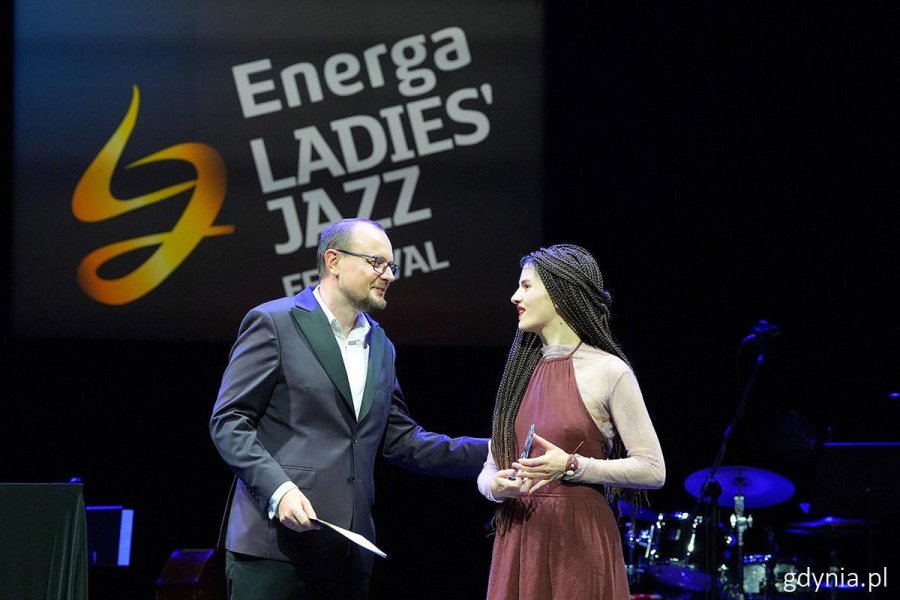 Mariusz Bzdęga gratuluje Mai Babyszce