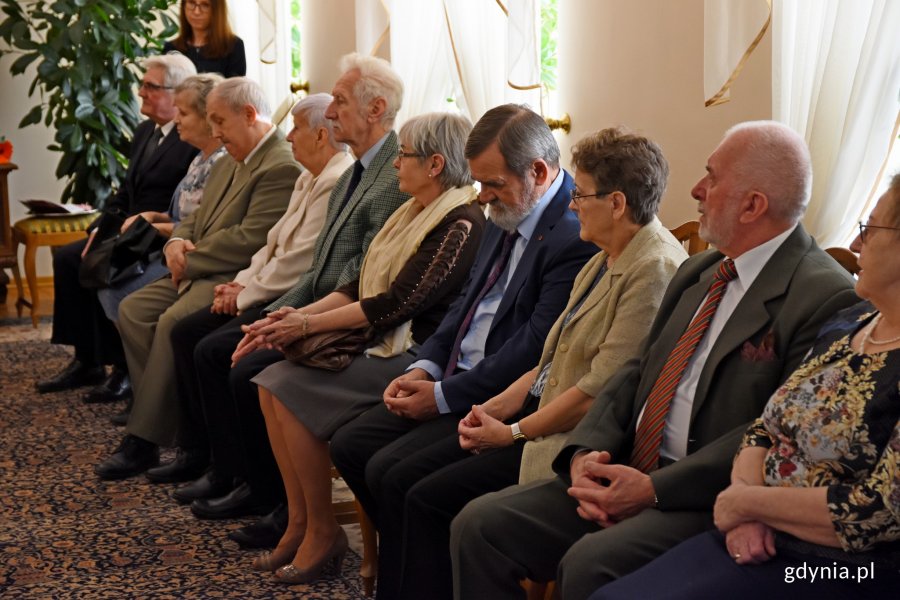 Pamiątkowe Medale za Długoletnie Pożycie Małżeńskie z rąk prezydenta Gdyni Wojciecha Szczurka odebrały kolejne gdyńskie pary // fot. Paweł Kukla