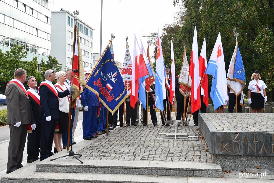 Sobotnie uroczystości pod pomnikiem, fot. Michał Puszczewicz