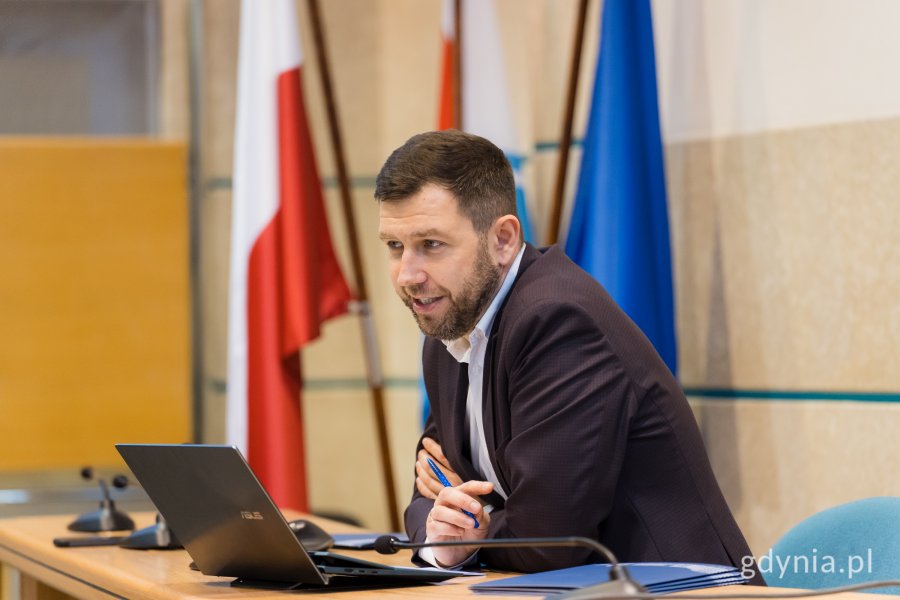 mec. Marcin Zawisza – przewodniczący rady i koordynator radców prawnych w Urzędzie Miasta Gdyni podczas pierwszego posiedzenia Rady ds. Mężczyzn w Gdyni