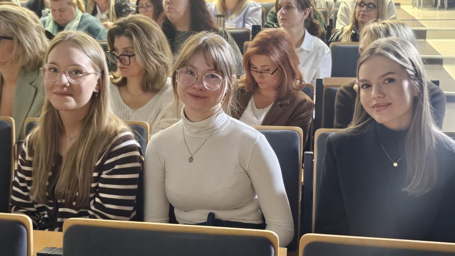 Uczestnicy II Kongresu Zdrowia Psychicznego w WSAiB im. Eugeniusza Kwiatkowskiego w Gdyni