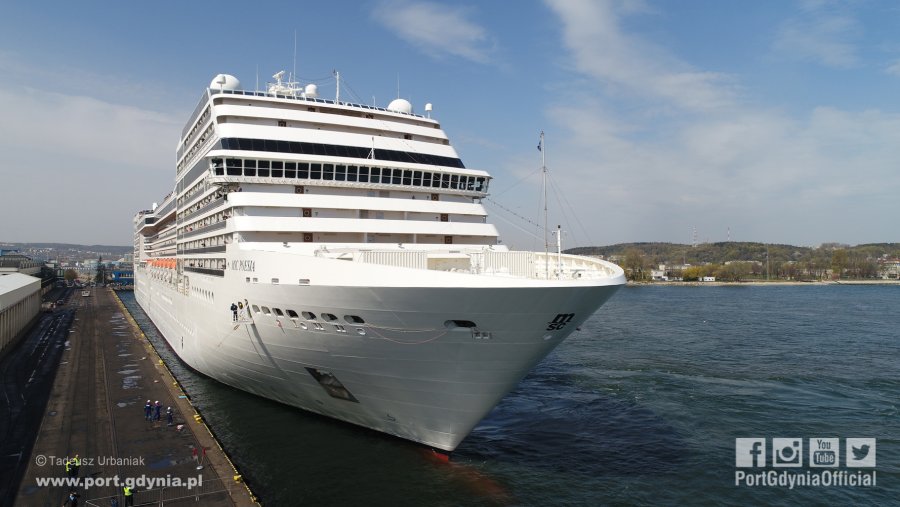 MSC Poesia / fot. Tadeusz Urbaniak Port Gdynia