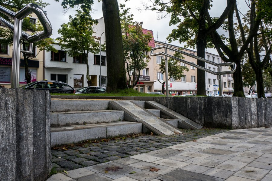 Elementy nowego skwerku na placu Górnośląskim / fot. Aleksander Trafas