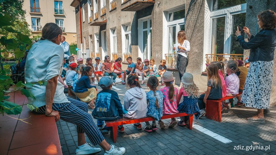 lekcja na temat bezpieczeństwa na tarasie przedszkola