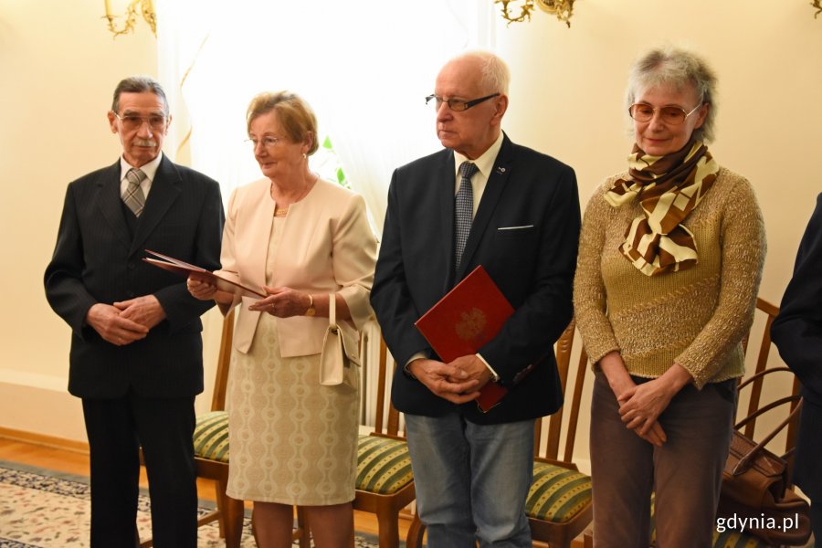 Pamiątkowe Medale za Długoletnie Pożycie Małżeńskie z rąk prezydenta Gdyni Wojciecha Szczurka odebrały kolejne gdyńskie pary // fot. Paweł Kukla