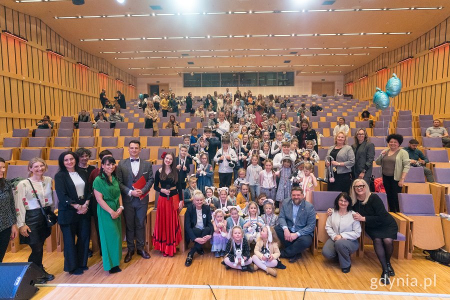 Zdjęcie grupowe po gali