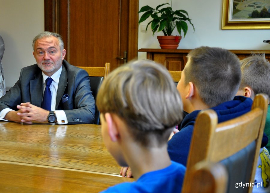 Prezydent Prezydent opowiadał dzieciom o swojej pracy // fot. Marcin Mielewski