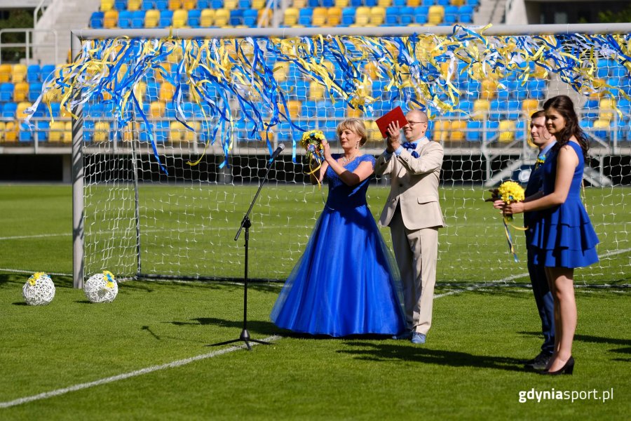 Ślub na Stadionie Miejskim / fot. Dawid Linkowski