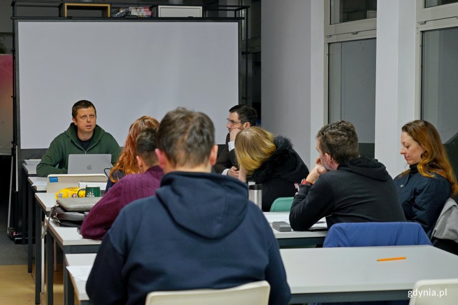 Maciej Chmielarz, mec. Marcin Zawisza &ndash; przewodniczący rady oraz jej członkowie podczas IV posiedzenia Rady ds. Mężczyzn w Gdyni 