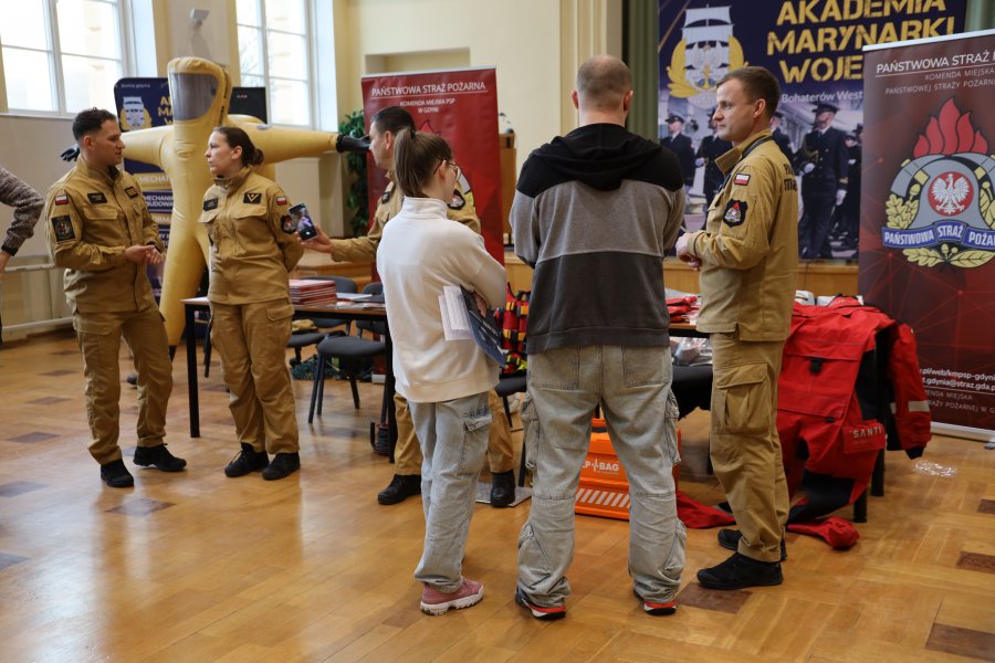 Na targach sporą popularnością cieszyli się strażacy 