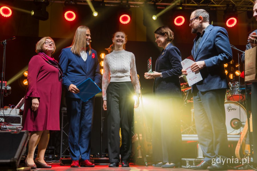 Gala finałowa X edycji Przeglądu Teatrów Amatorskich „Kurtyna” w gdyńskim Małym Kacku (fot. Paweł Budziński)