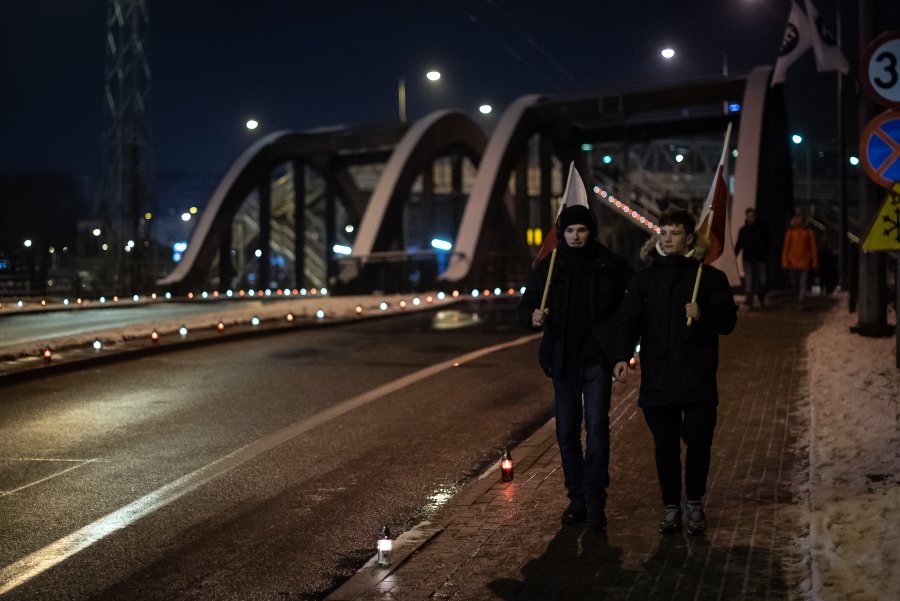 Obchody przy pomniku Ofiar Grudnia '70 w Gdyni, fot. Dawid Linkowski