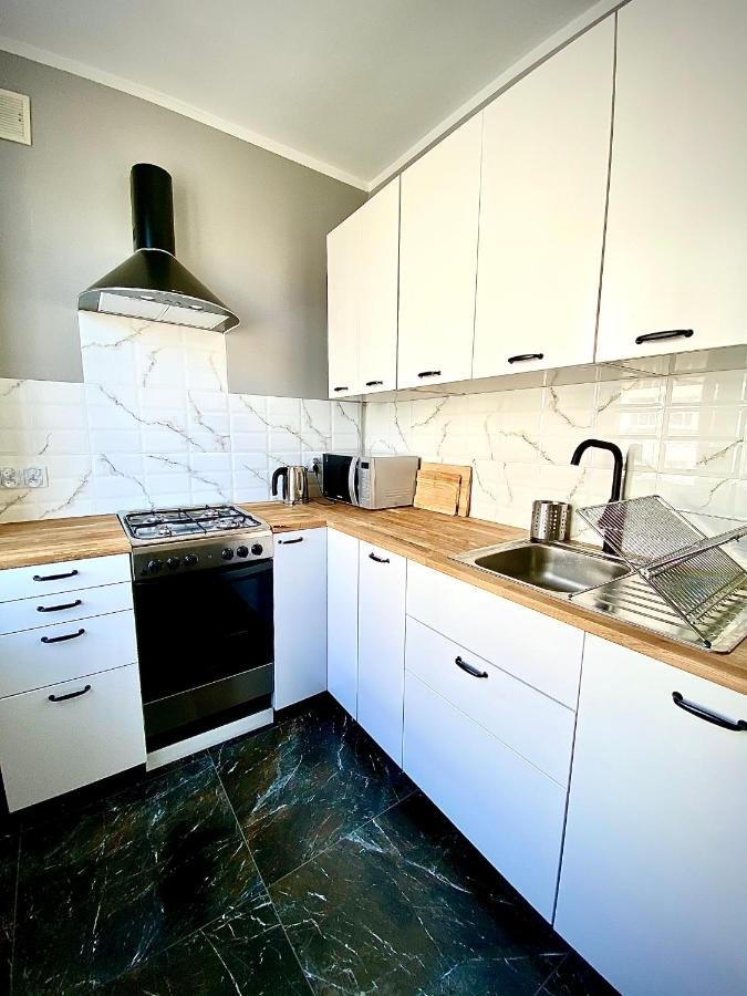 Apartament Batory, widok na kuchnię