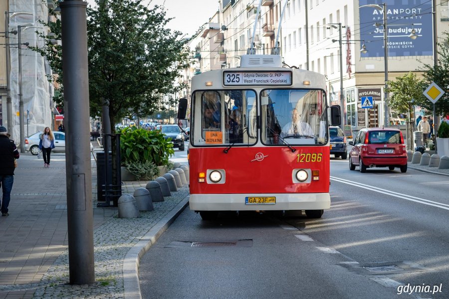 Podróż sentymentalna linią 325, fot. Dawid Linkowski