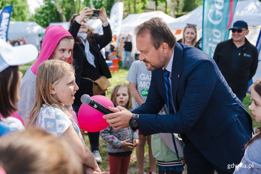 Wiceprezydent Marek Łucyk w towarzystwie mieszkańców Gdyni