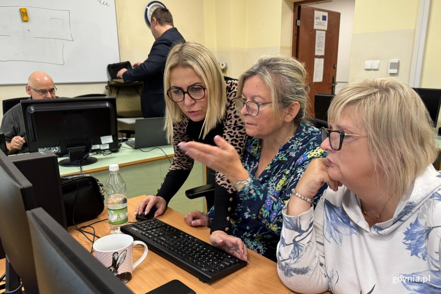 Warsztaty szkoleniowe kadry pedagogicznej w SP 12 Gdyni w ramach projektu „Szkoła Jutr@ II” (fot. Katarzyna Balcerzak)