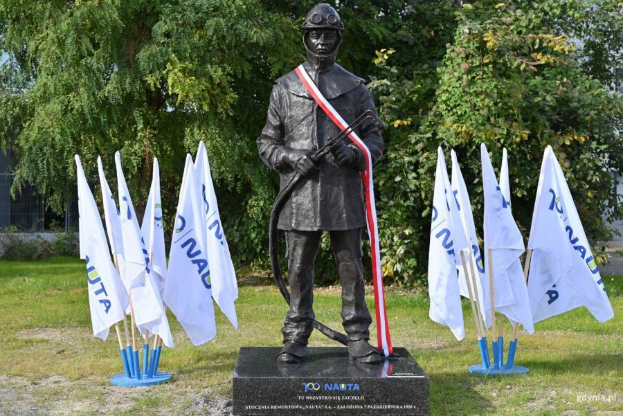 Pomnik przy ulicy Waszyngtona (fot. Magdalena Starnawska)
