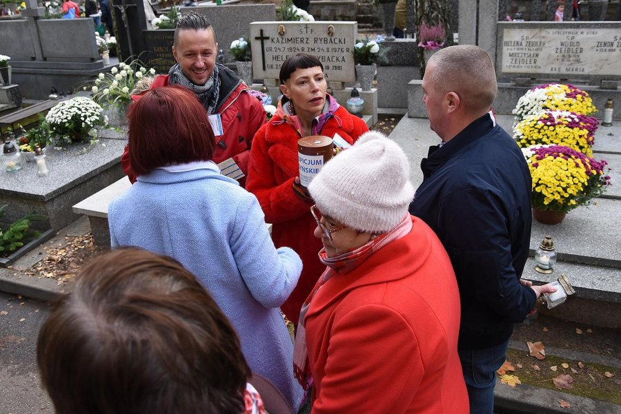 W Gdyni tradycyjnie odbywa się zbiórka pieniędzy na rzecz Hospicjum imienia św. Wawrzyńca, fot. M. Puszczewicz