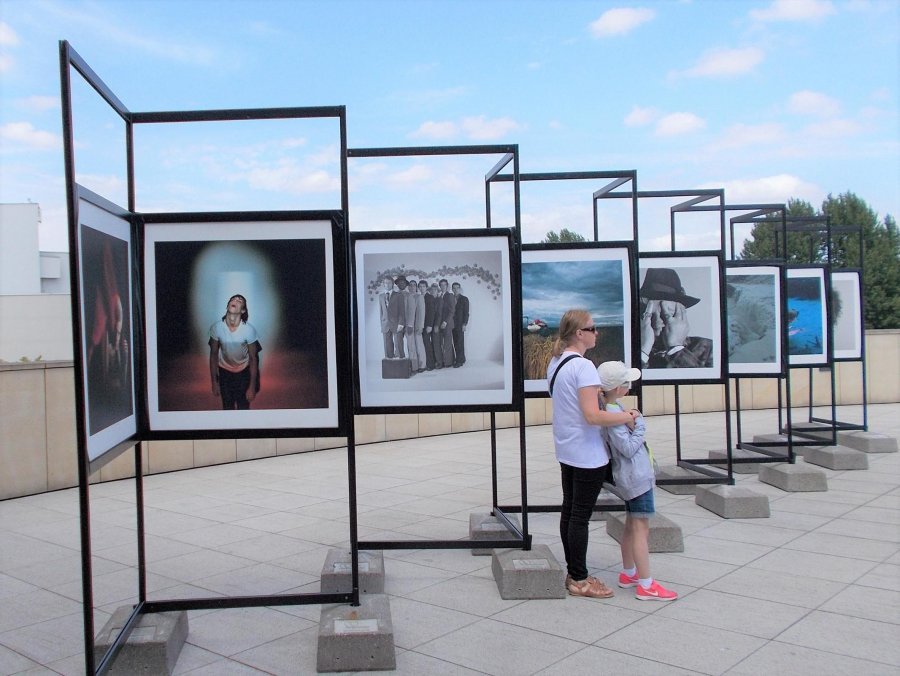 Wystawa prac Briana Griffina, którą można było oglądać na tarasie Muzeum Miasta Gdyni // fot. Magdalena Czernek