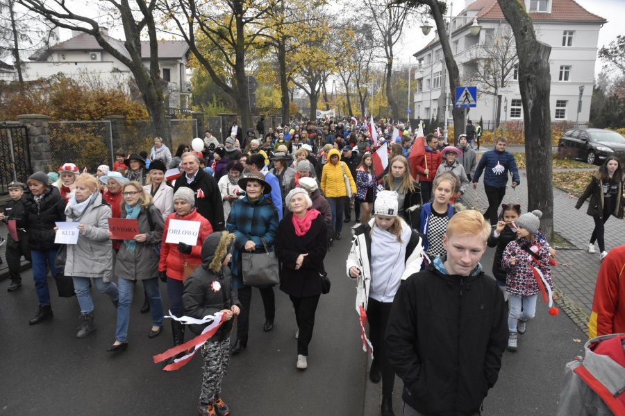 Parada Niepodległości w Orłowie // fot. Lechosław Dzierżak