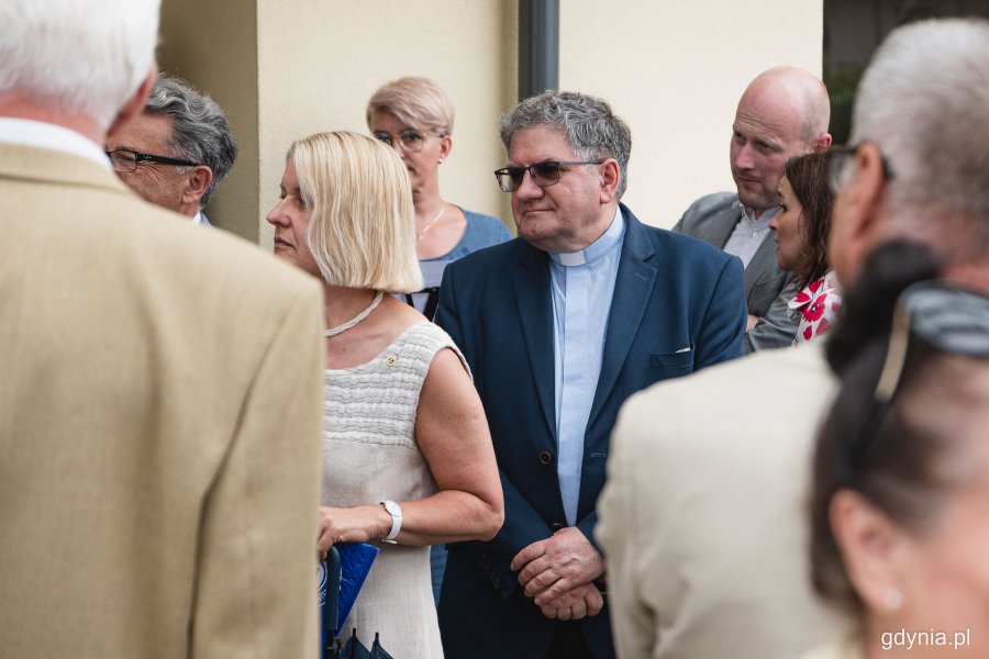 Symboliczna uroczystość przekazania karetki dla hospicjum w Gdyni-Oksywiu, fot. Kamil Złoch